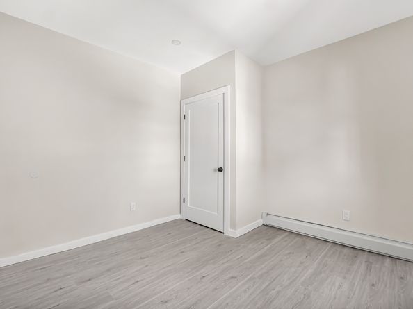 82 Waldorf Avenue, Bridgeport CT 06605