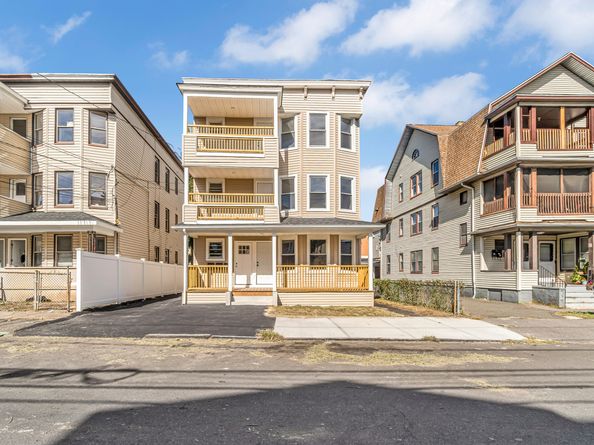82 Waldorf Avenue, Bridgeport CT 06605