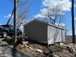 22 Hemlock Trail, Newtown CT 06482