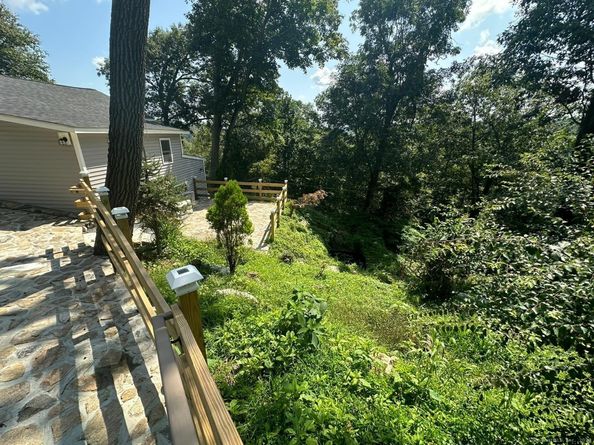 22 Hemlock Trail, Newtown CT 06482