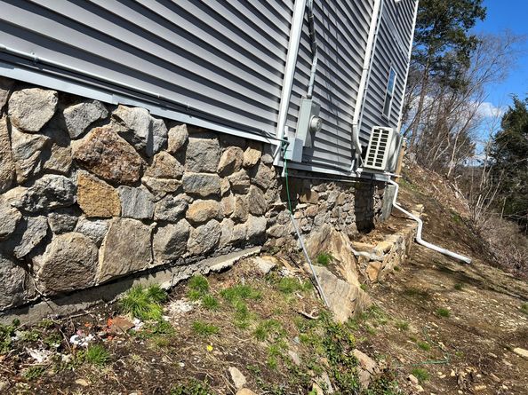 22 Hemlock Trail, Newtown CT 06482