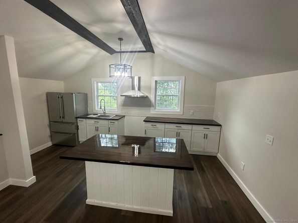 22 Hemlock Trail, Newtown CT 06482