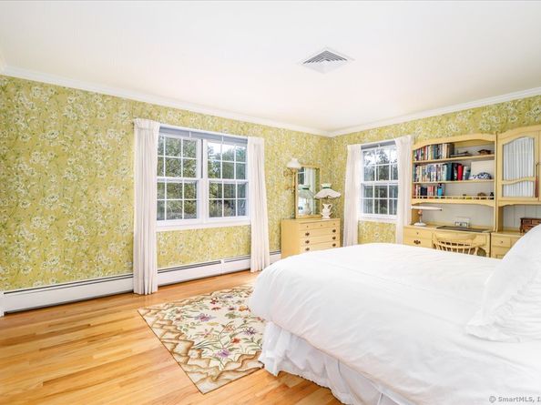 30 Thornwood Road, Stamford CT 06903