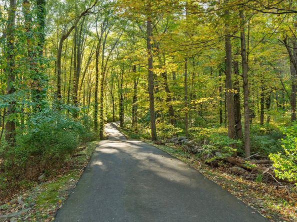 335 Georgetown Road, Weston CT 06883