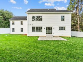 45 Robin Circle, Fairfield CT 06824