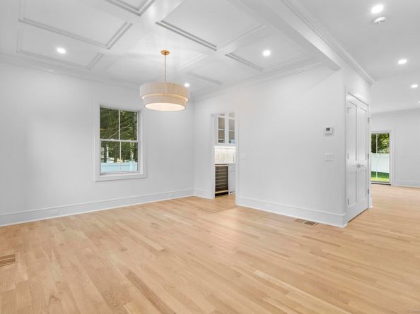 45 Robin Circle, Fairfield CT 06824