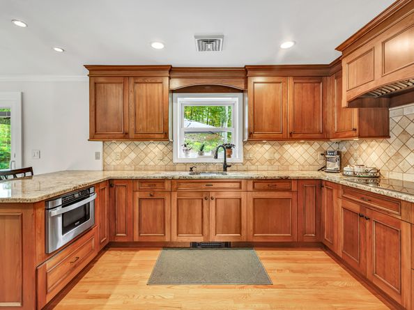 52 Autumn Drive, Monroe CT 06468