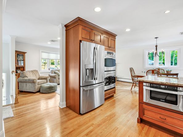 52 Autumn Drive, Monroe CT 06468