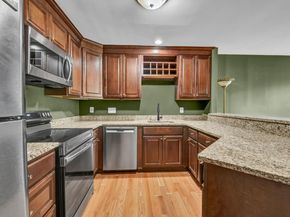 8 Rose Lane APT 248, Danbury CT 06811