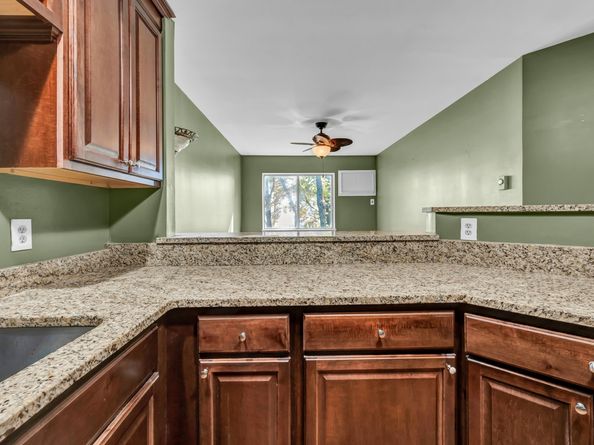 8 Rose Lane APT 248, Danbury CT 06811