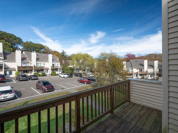 8 Rose Lane APT 248, Danbury CT 06811