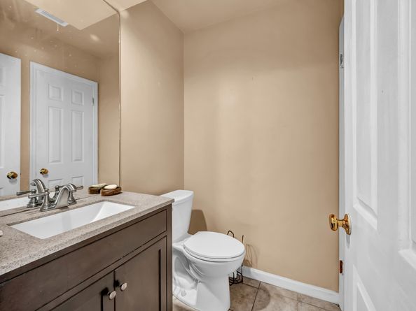 8 Rose Lane APT 248, Danbury CT 06811