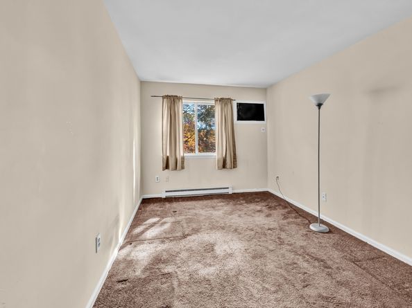 8 Rose Lane APT 248, Danbury CT 06811