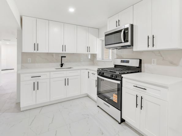 51 Great Oak Road, Shelton CT 06484