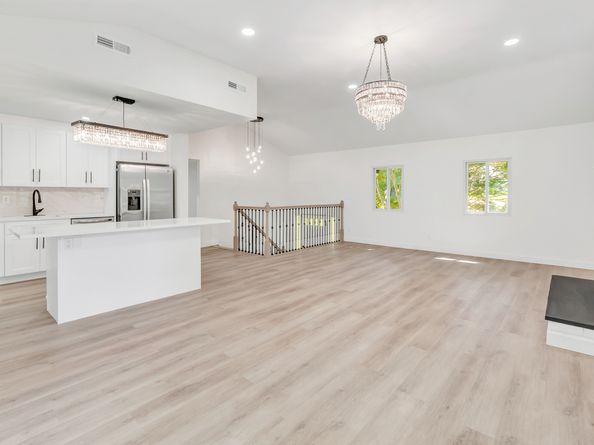51 Great Oak Road, Shelton CT 06484