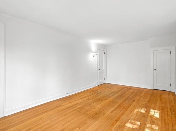 415 West Avenue, Darien CT 06820
