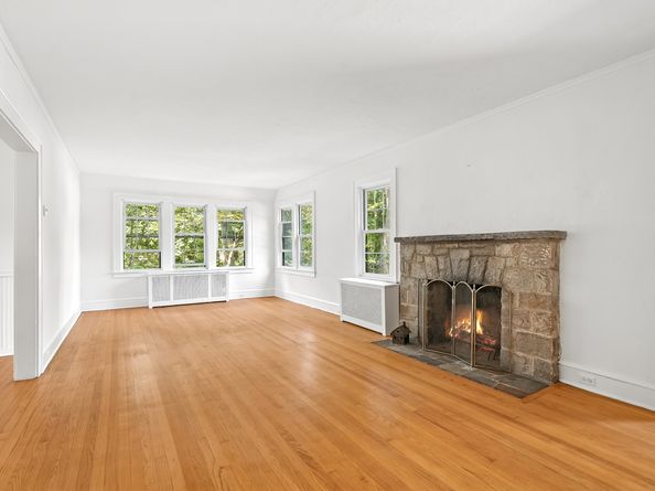 415 West Avenue, Darien CT 06820
