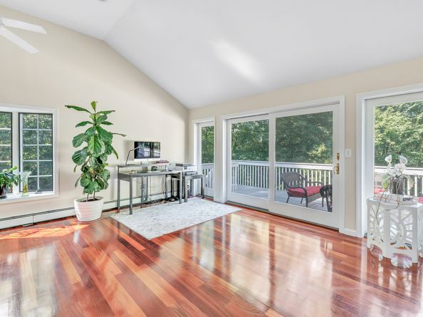 190 Thoreau Drive, Shelton CT 06484