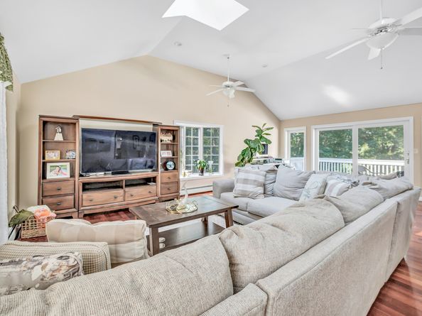 190 Thoreau Drive, Shelton CT 06484