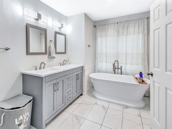 190 Thoreau Drive, Shelton CT 06484