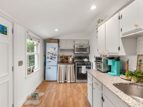 13 Marshall Avenue, Trumbull CT 06611