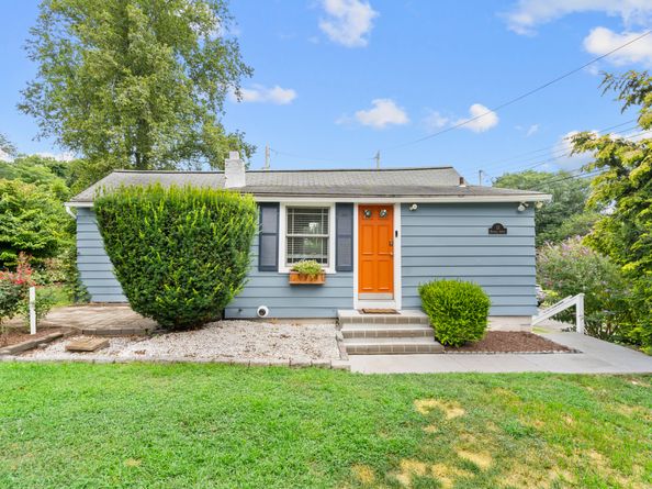 13 Marshall Avenue, Trumbull CT 06611