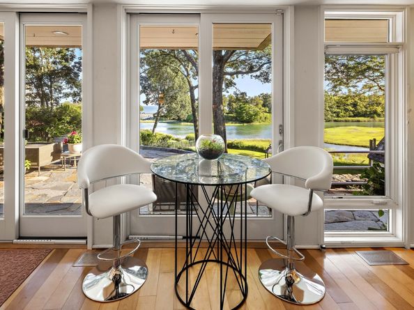 11 Beachside Common, Westport CT 06880