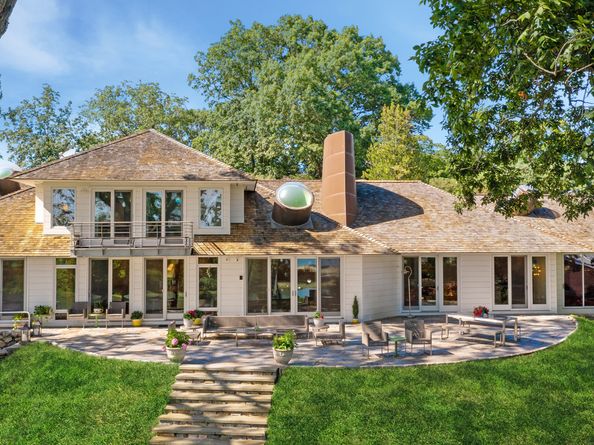 11 Beachside Common, Westport CT 06880