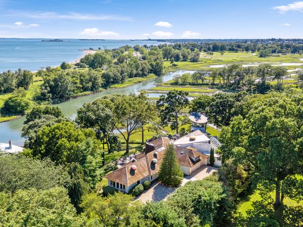 11 Beachside Common, Westport CT 06880
