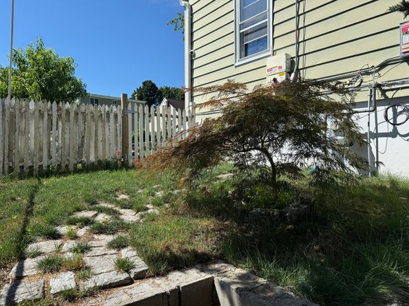 325 Goldenrod Avenue, Bridgeport CT 06606