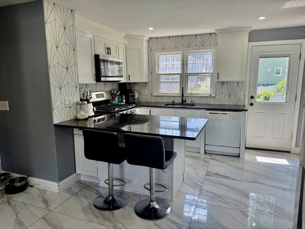 325 Goldenrod Avenue, Bridgeport CT 06606