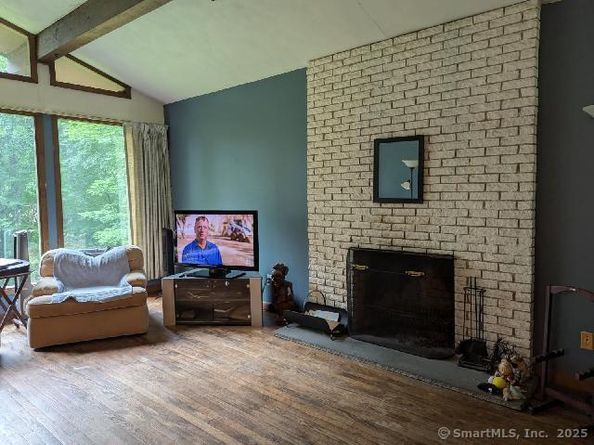 35 Sturbridge Road, Easton CT 06612