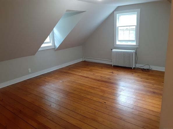67 Hanover Road, Newtown CT 06470