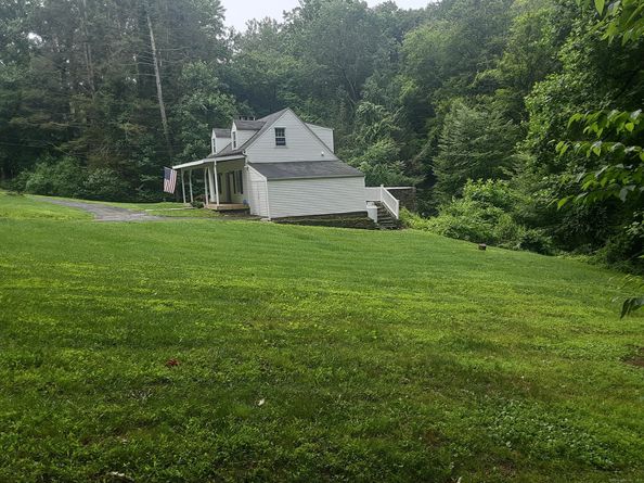 67 Hanover Road, Newtown CT 06470