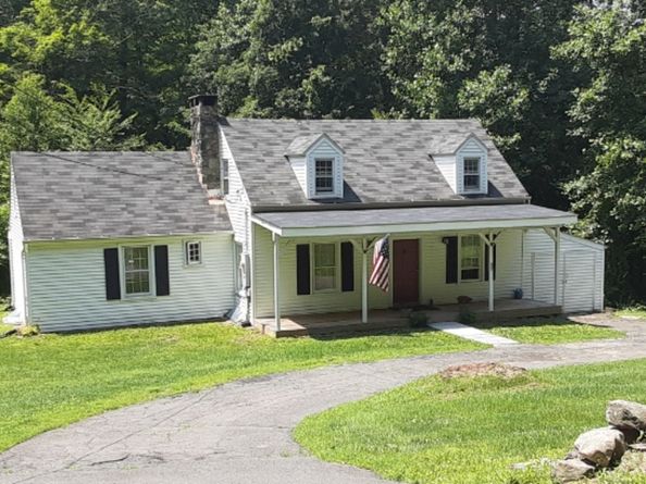 67 Hanover Road, Newtown CT 06470