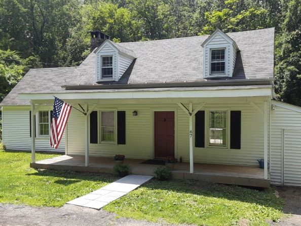 67 Hanover Road, Newtown CT 06470