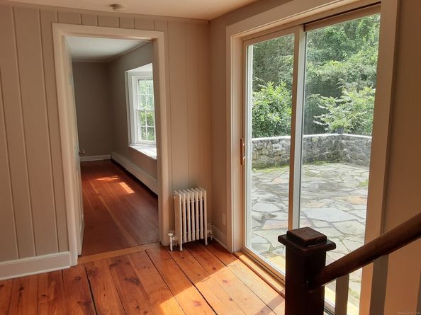 67 Hanover Road, Newtown CT 06470
