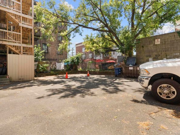 31 Whittier Street, Bridgeport CT 06605