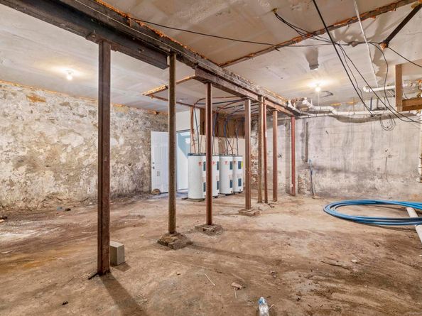 31 Whittier Street, Bridgeport CT 06605