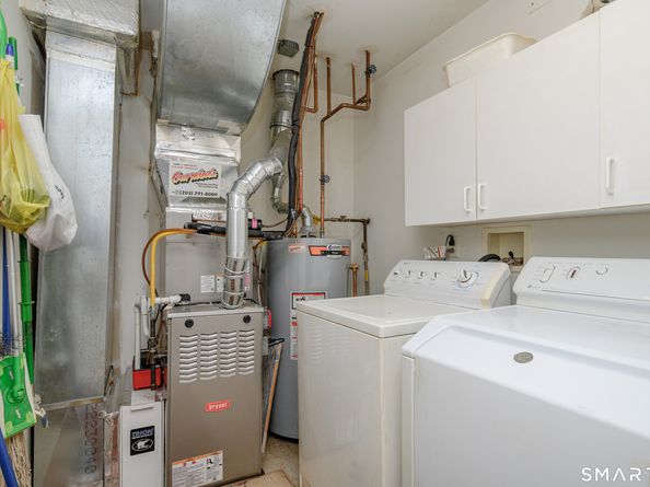 2904 Eaton Court 2904, Danbury CT 06811