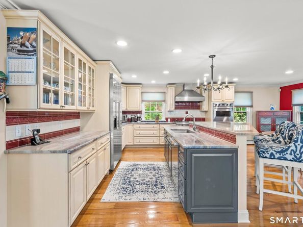 42 Sturbridge Hill Road, New Canaan CT 06840