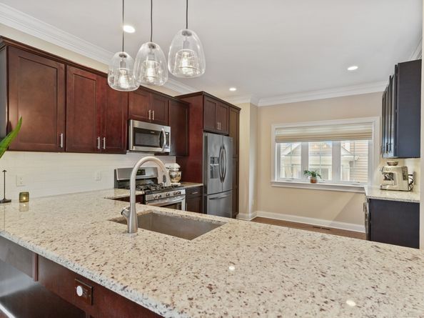 91 W Broad Street 11, Stamford CT 06902