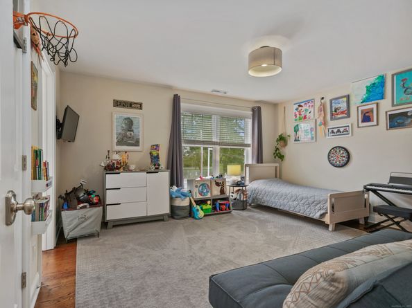 91 W Broad Street 11, Stamford CT 06902