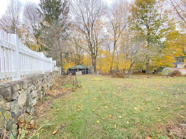 25 Topstone Drive, Danbury CT 06810