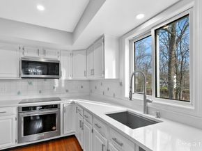 6 Stonegate Lane, Shelton CT 06484