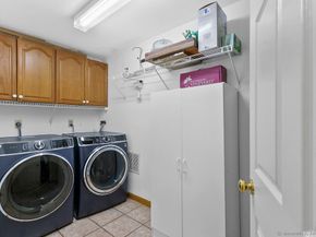 6 Stonegate Lane, Shelton CT 06484