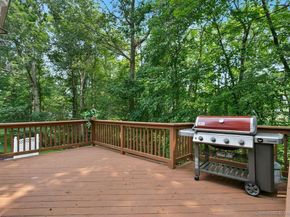 6 Stonegate Lane, Shelton CT 06484