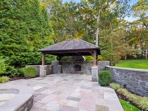 119 Proprietors Crossing, New Canaan CT 06840