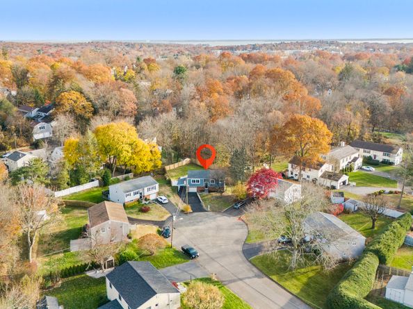 31 Sussex Place, Stamford CT 06905