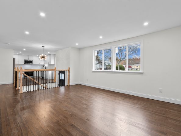 31 Sussex Place, Stamford CT 06905